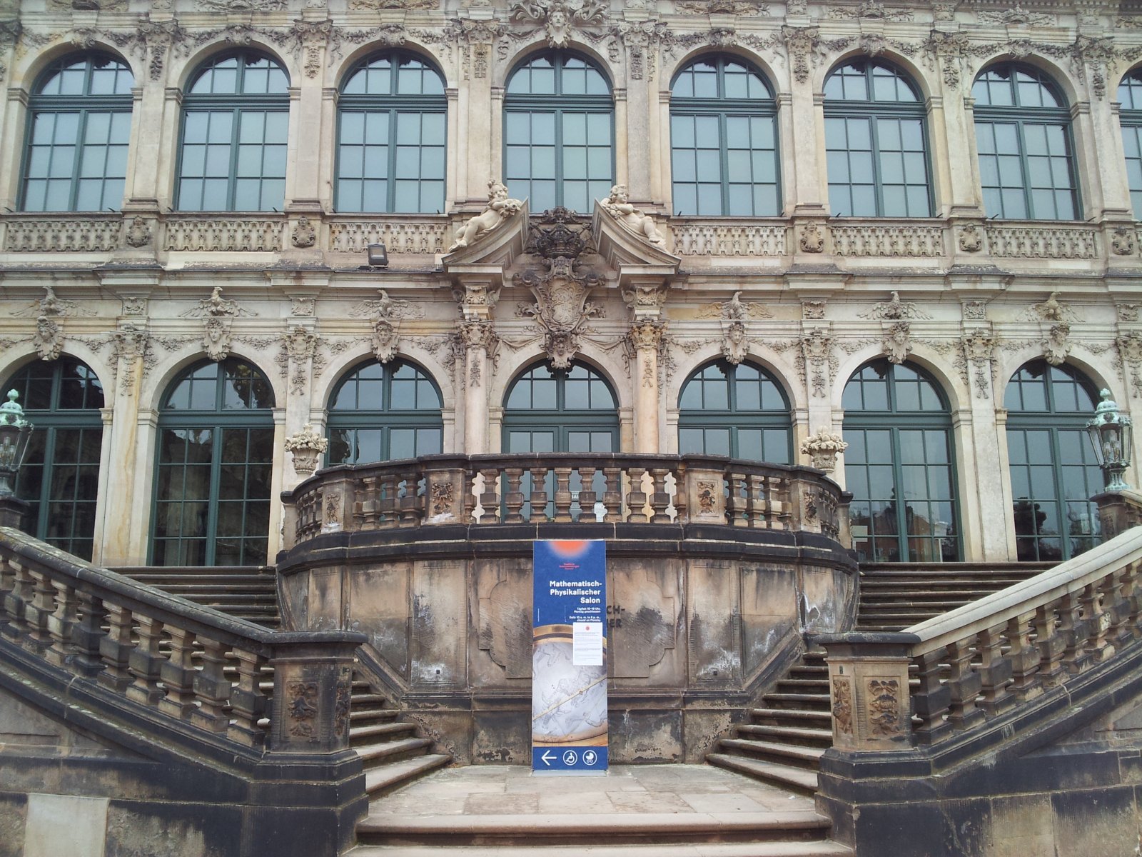 Kleinbus + Tourguide + Tagesprogramm 